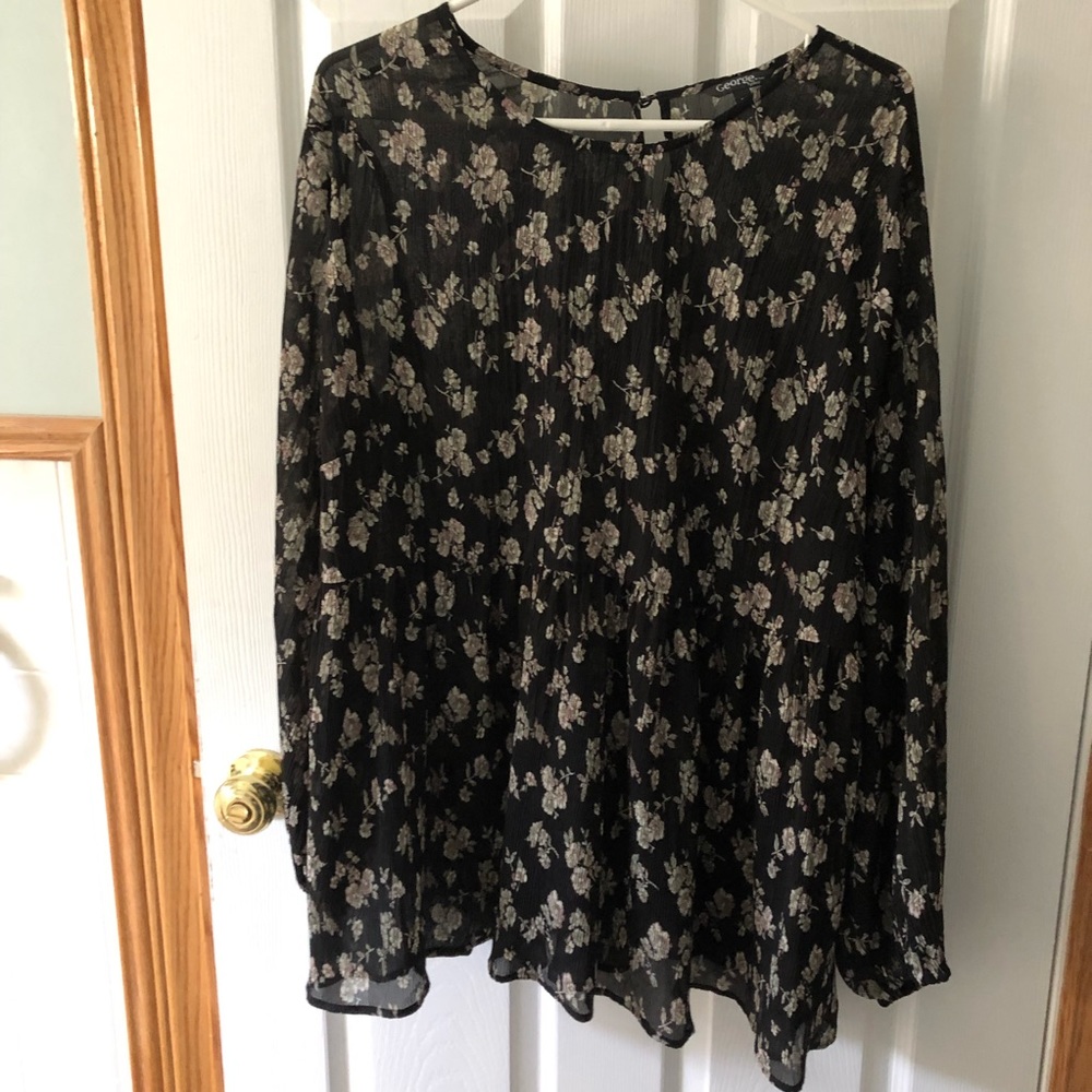 Plus size lightweight top